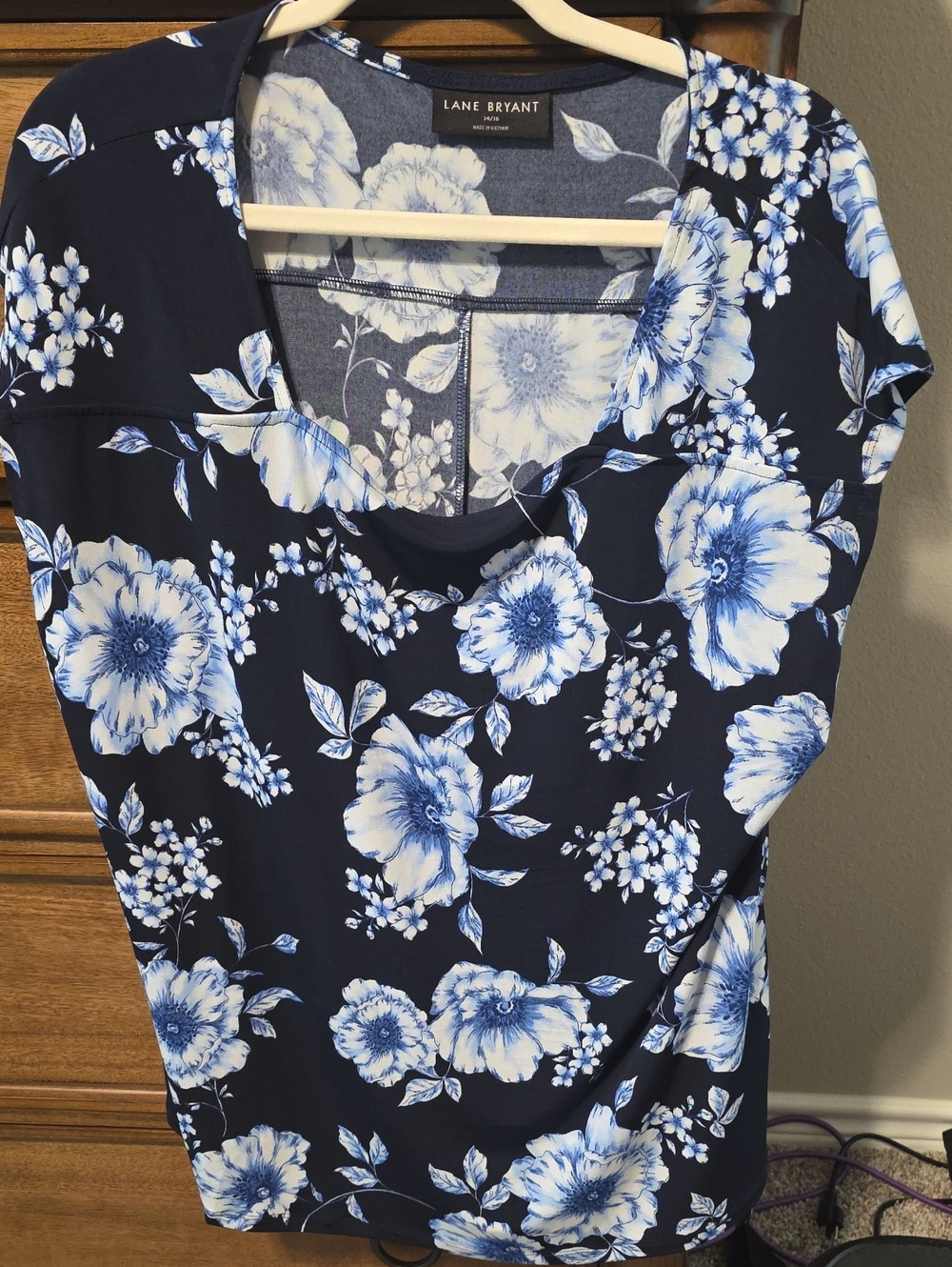 Lane Bryant Navy Blue & White Floral Scoop Neck Tee